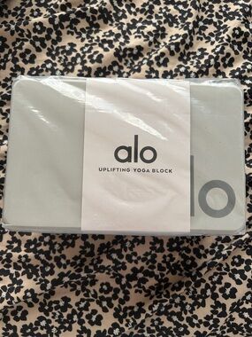 ALO Yoga Light Gray Uplifting Yoga Block